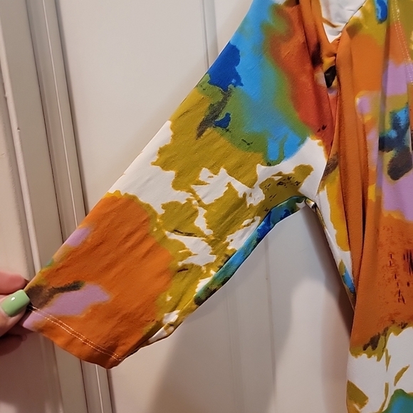 CAbi Womens Crossover Surplice Watercolor Floral Rouched Top Size S - Picture 3 of 6